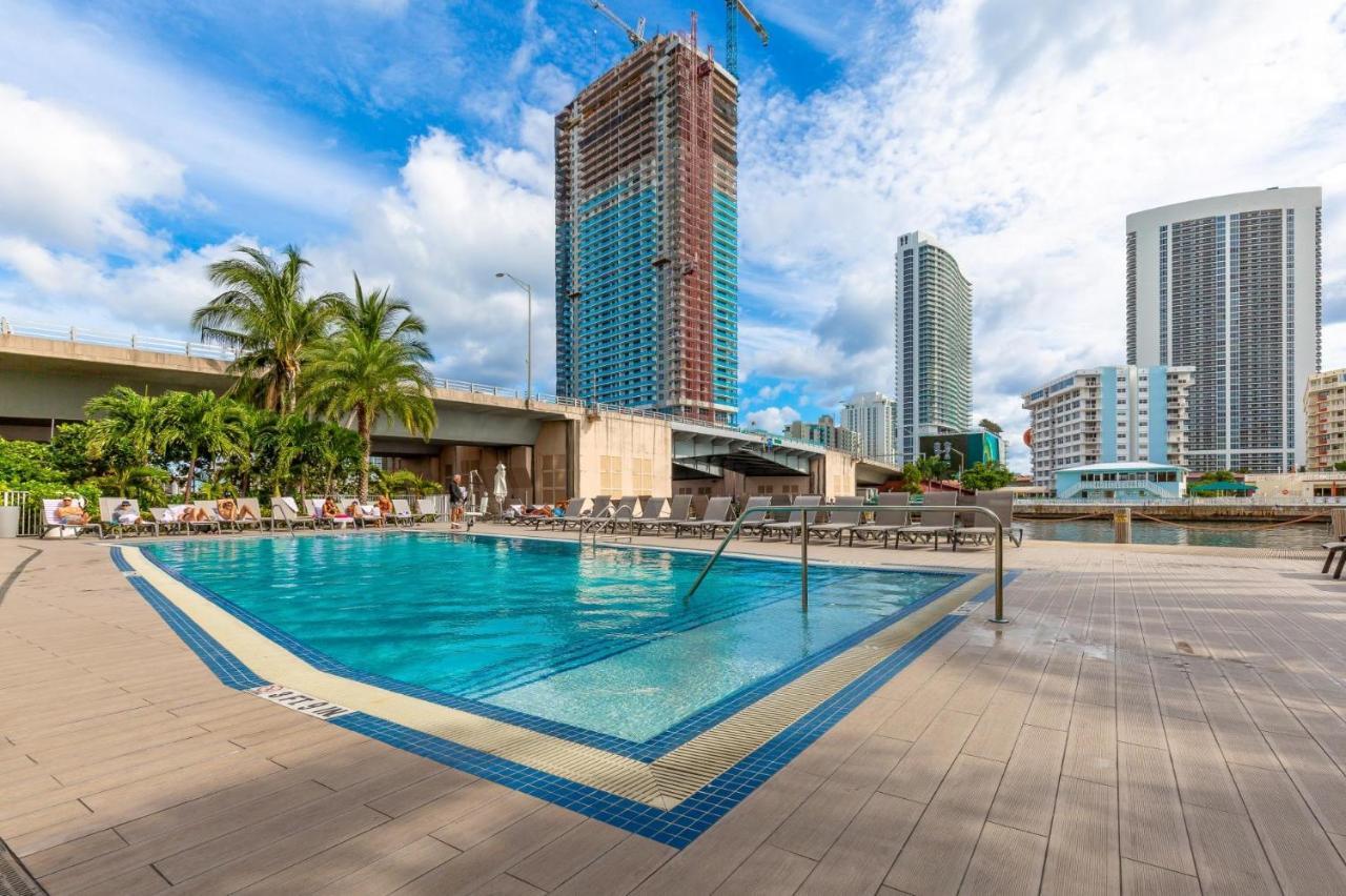 Modern Studio Rental At Beachwalk Resort Hollywood 18Th Floor Exterior photo